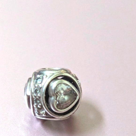 Pandora Elevated Heart Charm - Picture 3 of 11